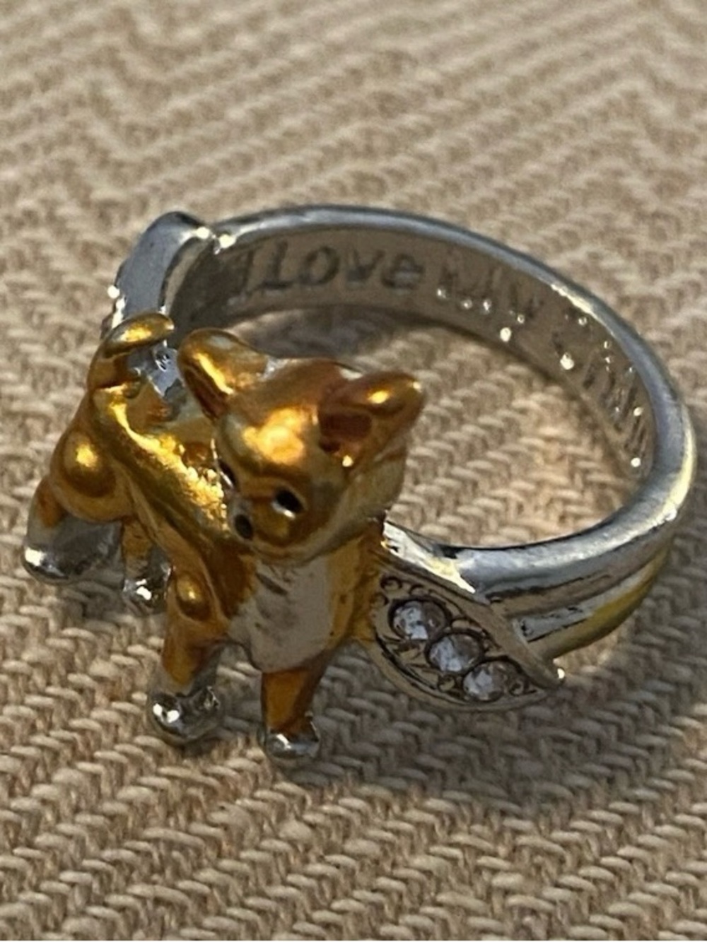 Women’s fashion Dog shape Ring engraved with “Love my  Chihuahua”  Size 5 - Picture 2 of 4